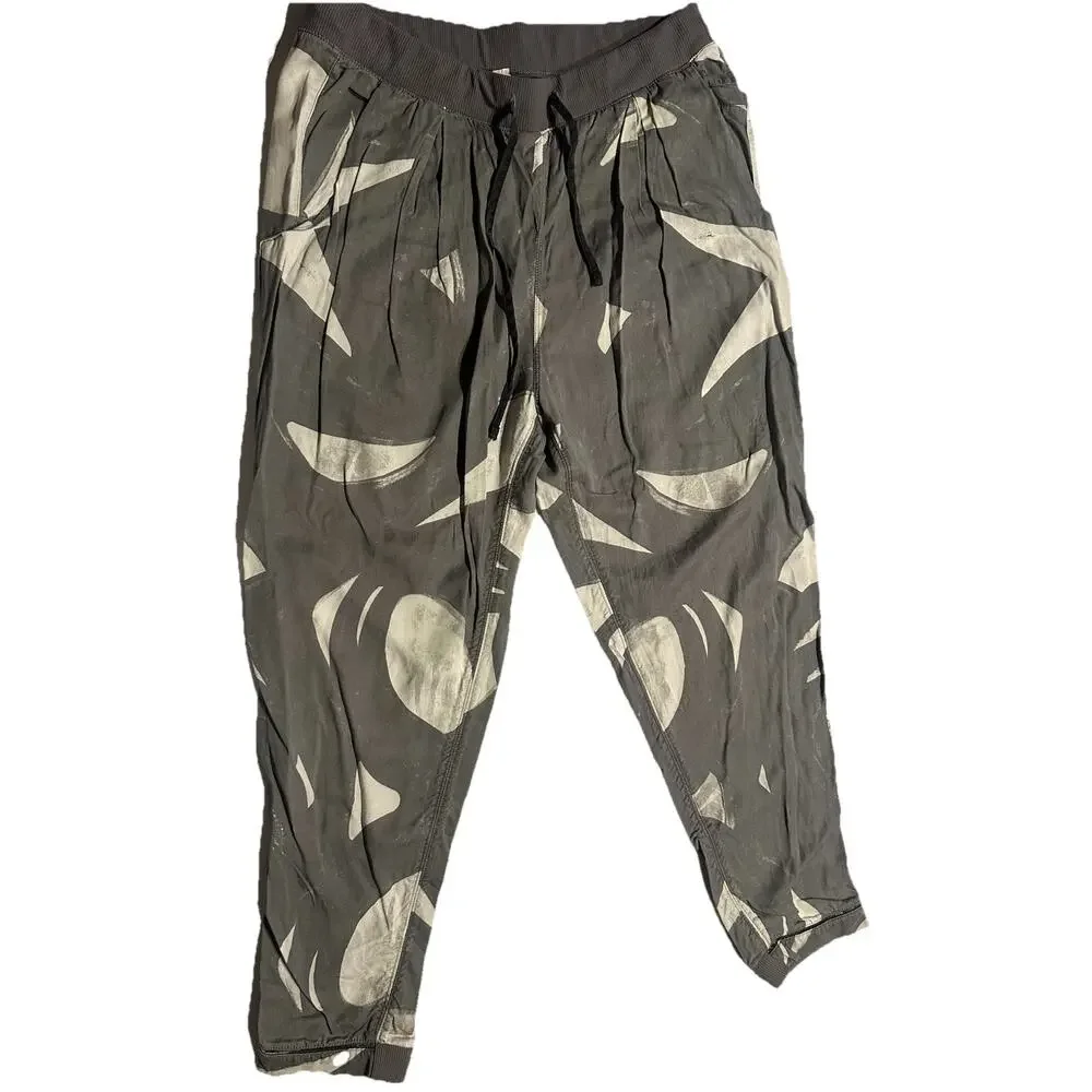 Lululemon City Jogger Tencel Lightweight Camouflage Womens Sz 8 Gray White Chic